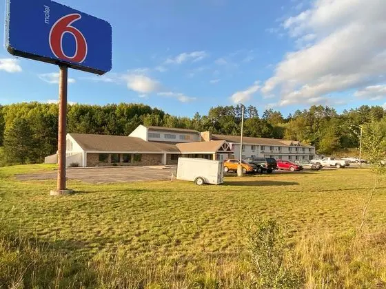 NORWAY INN LODGE AND SUITES - Öne Çıkan Resim