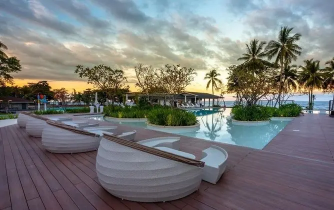 Nouveau Resort - 1