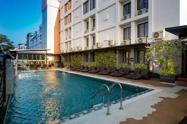 Nouvo City Hotel - Havuz