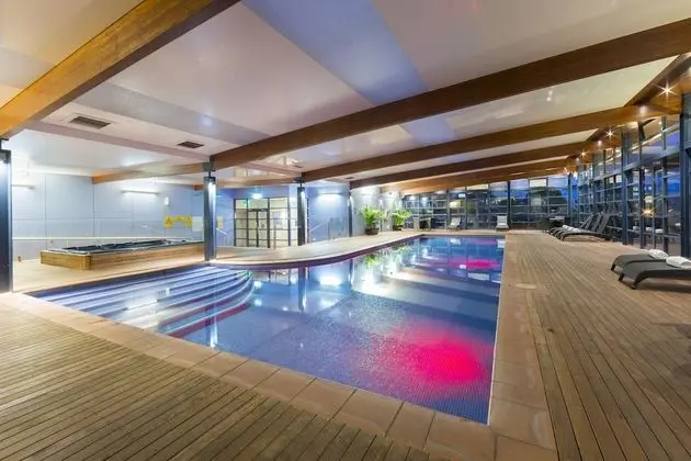 Novotel Canberra - Havuz