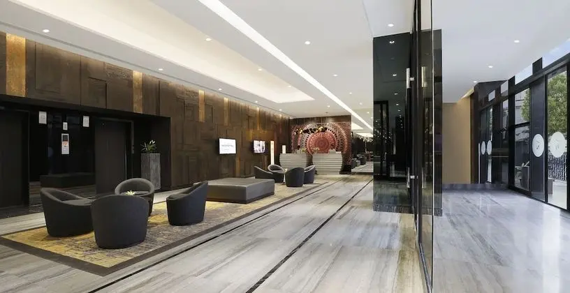 Novotel Chennai Chamiers Road Hotel - Lobi
