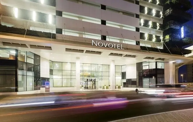 Novotel Dubai Al Barsha - Dış Mekan