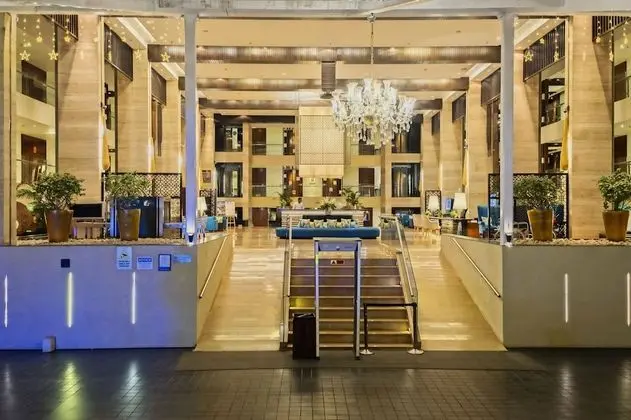 Novotel Goa Candolim Hotel - Dış Mekan