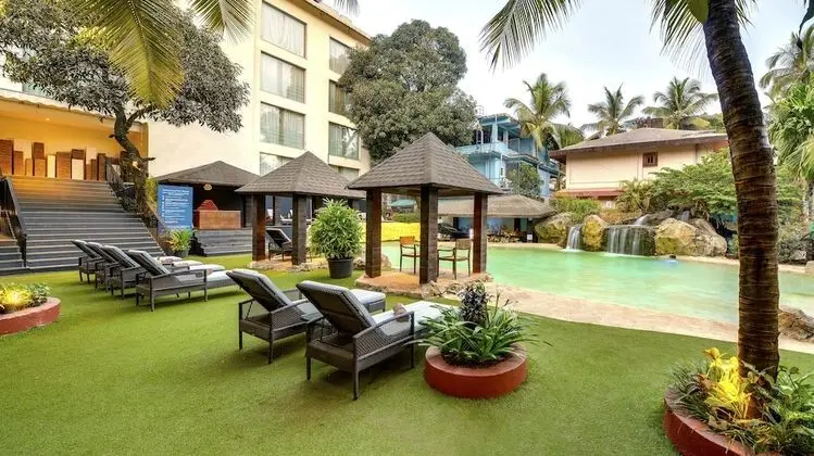 Novotel Goa Candolim Hotel - Havuz