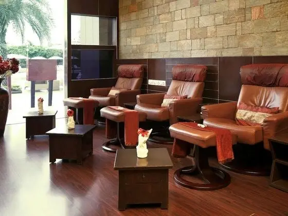 Novotel Hyderabad Convention Centre Hotel - Spa