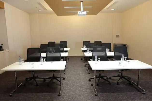 NOVOTEL JAZAN - İş / Konferans