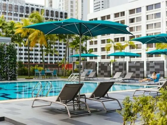 Novotel Living Singapore Orchard - Havuz