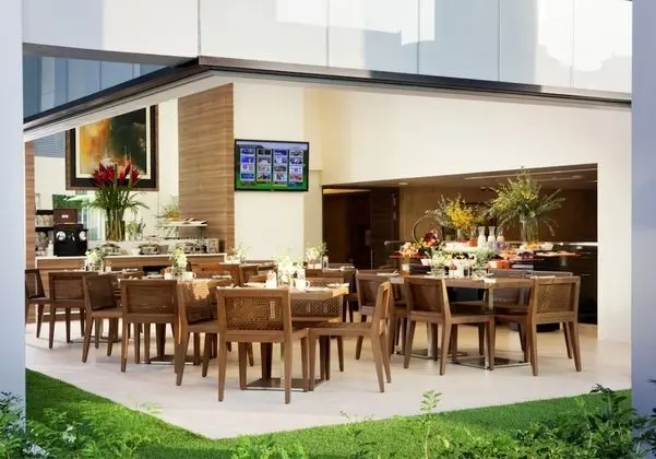 Novotel Living Singapore Orchard - Yerinde Yemek