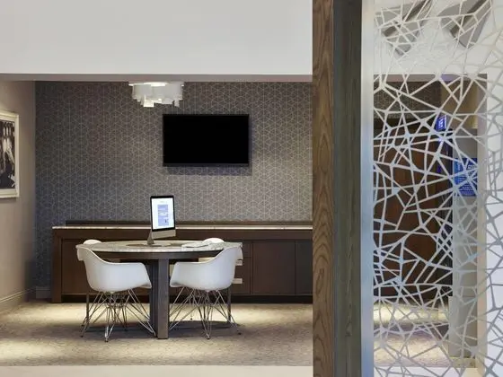 Novotel London Stansted - Genel