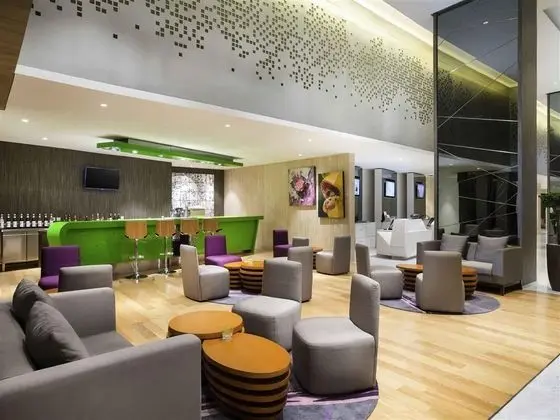 Novotel Makassar Grand Shayla - Bar