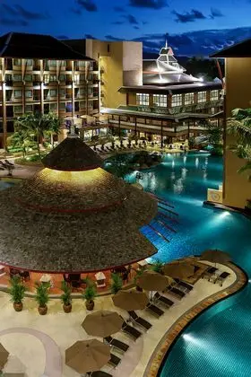 Novotel Phuket Vintage Park - Havuz