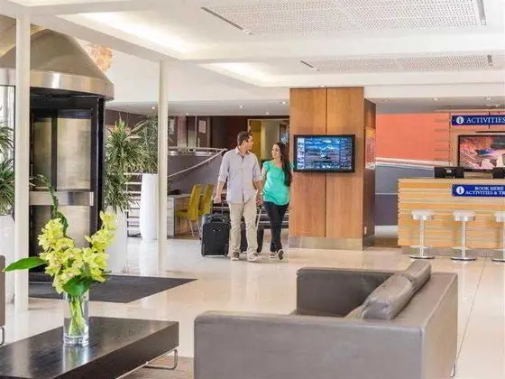 Novotel Queenstown Lakeside - Lobi