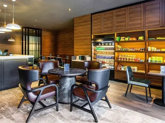 Novotel Suites Bangkok Sukhumvit 39 Hotel - Yerinde Yemek