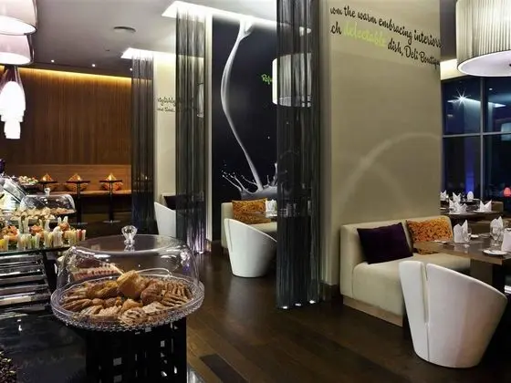 Novotel Suites Mall Of Emirates - Yeme / İçme