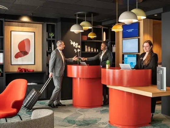 Novotel Suites Paris CDG Airport Villepinte - Lobi