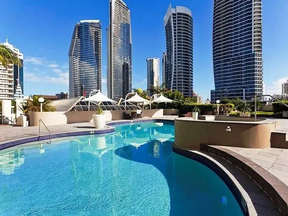 Novotel Surfers Paradise - Havuz
