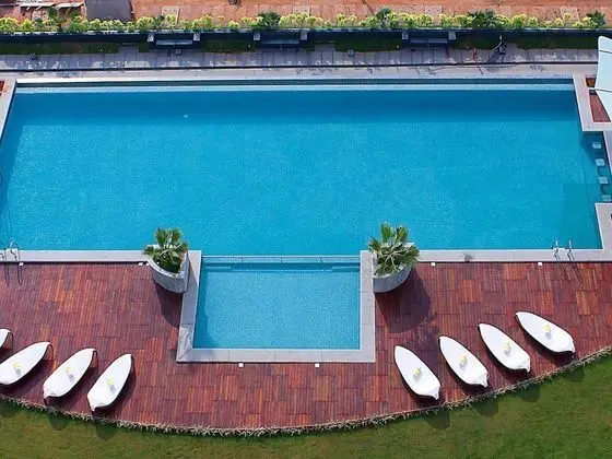 Novotel Visakhapatnam Varun Beach Hotel - Havuz