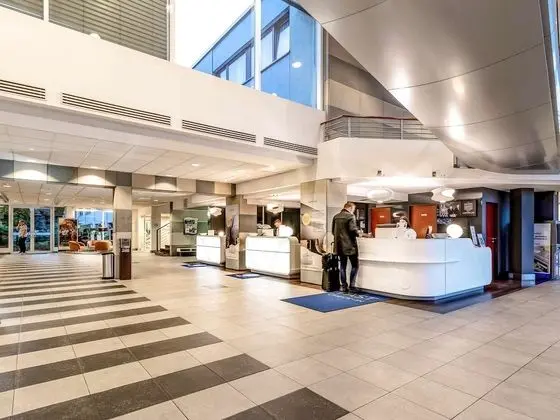 Novotel Warszawa Airport - Dış Mekan