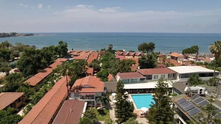 Nova Beach Hotel