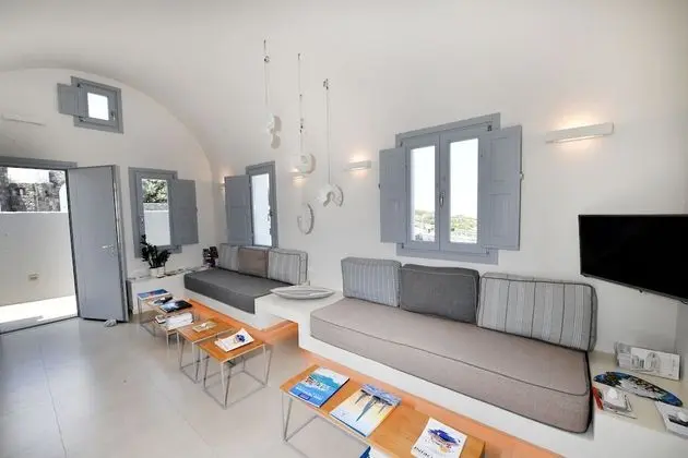 Nova Luxury Suites - Lobi