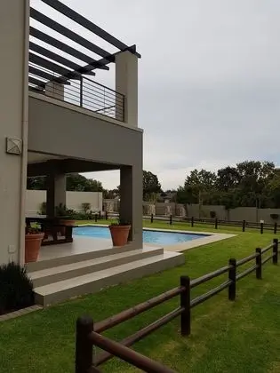 Nova Luxury Suites Saratoga 112 - Havuz
