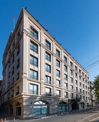 Nova Plaza Pera