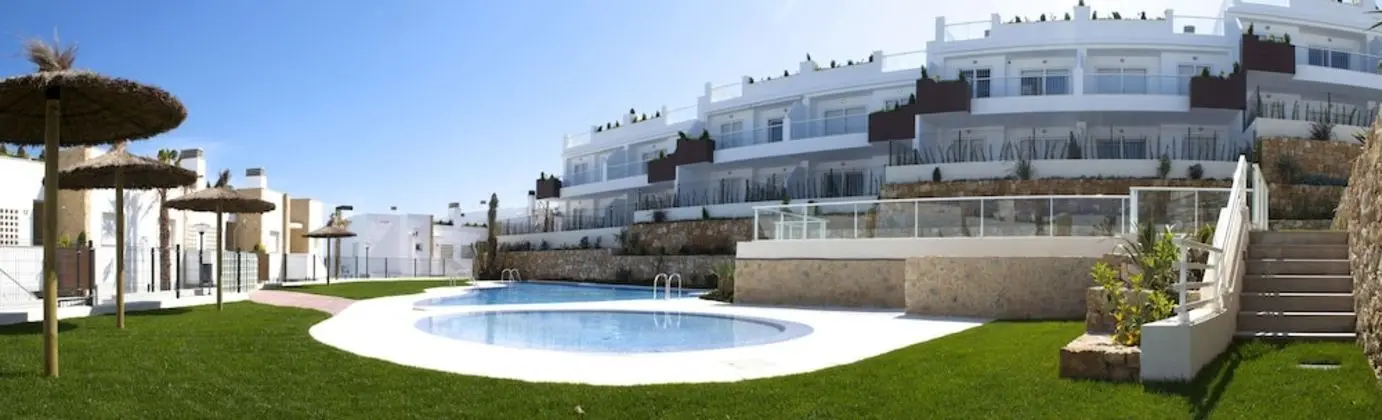 Novabeach Apartments - Marholidays - Havuz