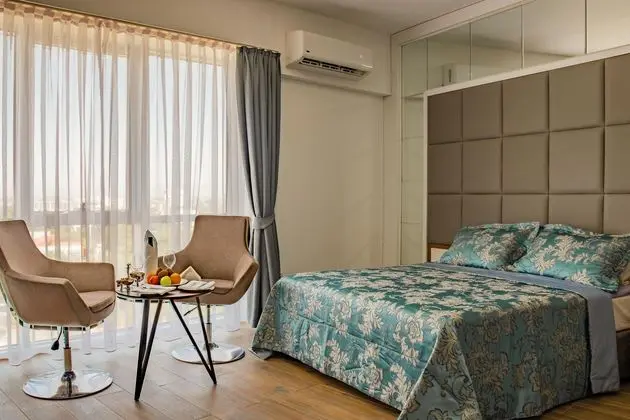 Novel Centre Point Hotel