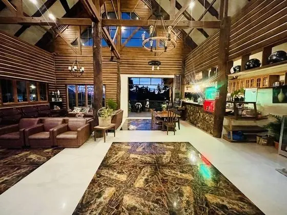 Novie's Tourist Inn