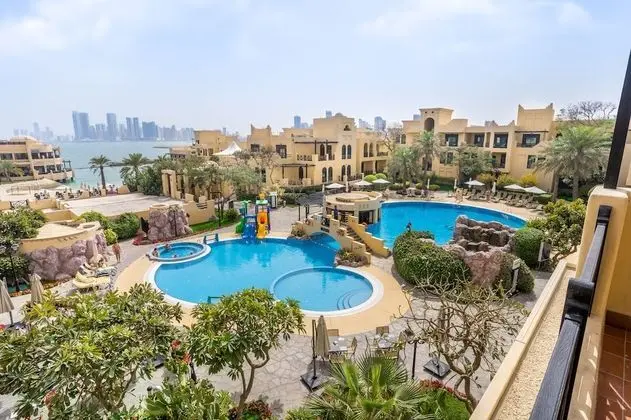 Novotel Bahrain Al Dana Resort - Havuz