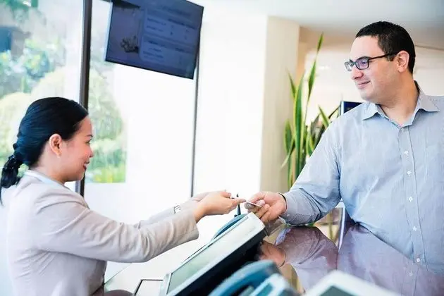 Novotel Bahrain Al Dana Resort - Lobi