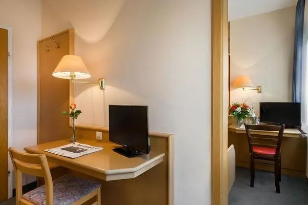 Novum Hotel Greif - Oda