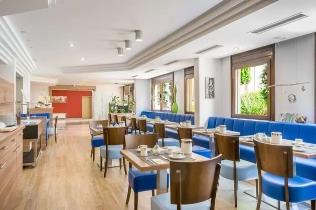 Novum Rega Hotel Stuttgart - Yerinde Yemek