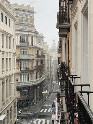 NQN Aparts & Suites Madrid - Dış Mekan