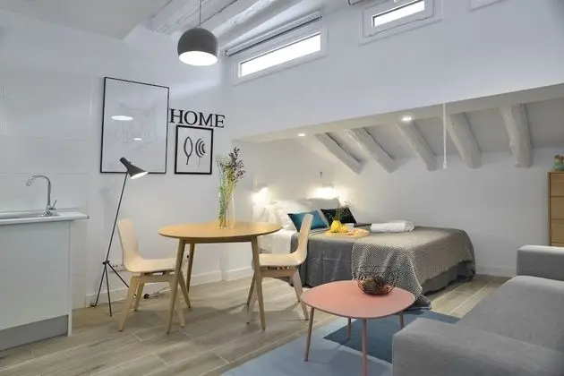NQN Aparts & Suites Madrid - Oda
