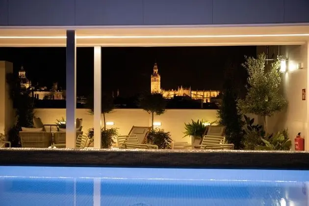 nQn Aparts & Suites Sevilla