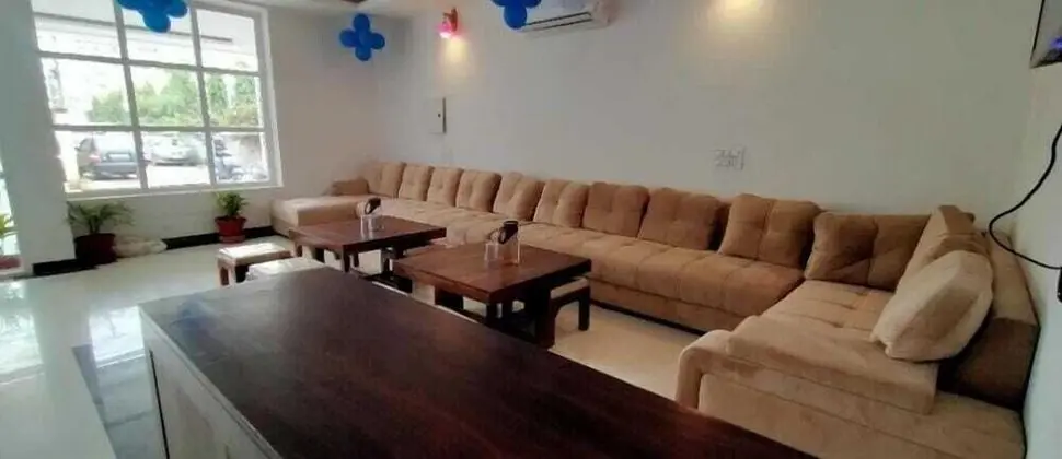 NRI GROUP OF HOTELS AND RESORTS - Lobi