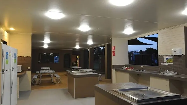 NRMA Eastern Beach Holiday Park - Yerinde Yemek
