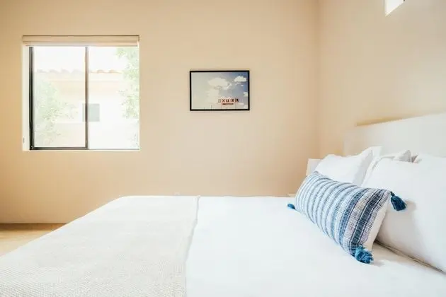 Nuestra - Firefly in La Quinta - Oda