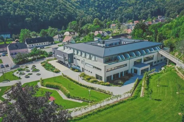 Nuhr Medical Center - Öne Çıkan Resim