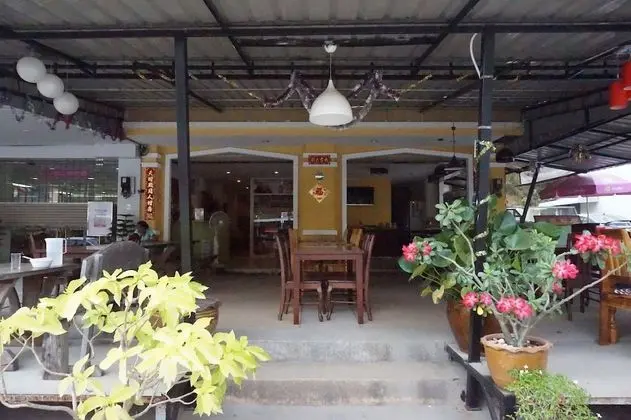 Number 1 Guesthouse & Restaurant - Yerinde Yemek