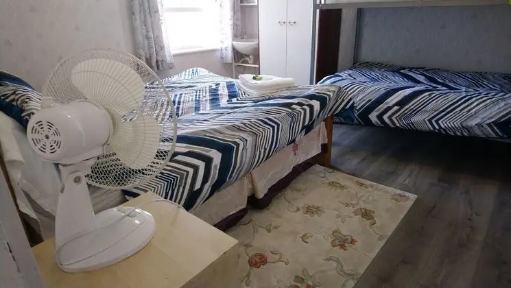 Number 36 Newly Renovated Five bed Holiday Home - Oda