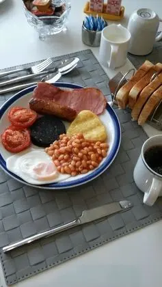 Number Twenty-Five Guesthouse - Yerinde Yemek