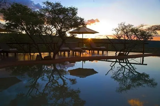 Nungubane Game Lodge - Havuz