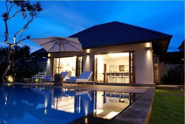 Nunia Boutique Private Villas - Havuz