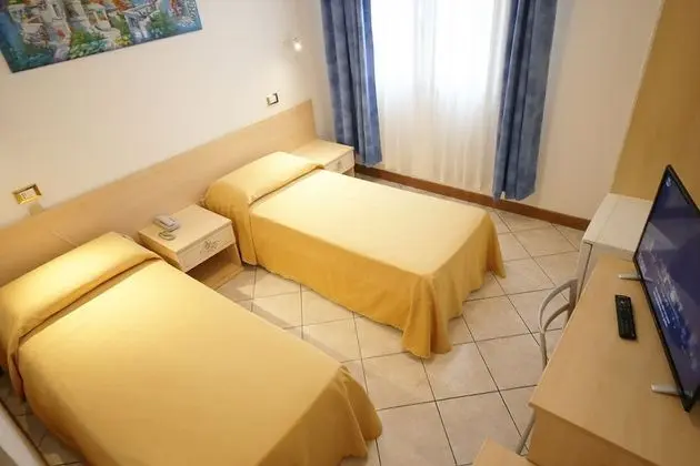 Hotel Nuova Aurora Venice - Oda