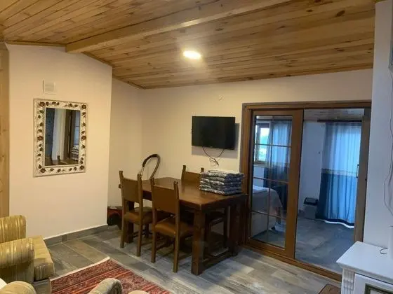 Nur Konak Bungalov Apart Pansiyon - Yerinde Yemek