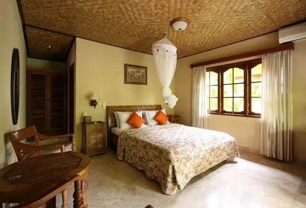 Nusa Indah Bungalows - Candidasa - Oda