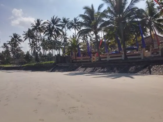 Nusa Indah Bungalows - Candidasa - Plaj