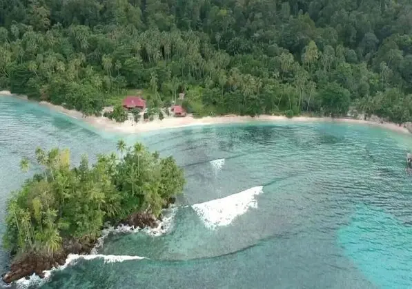 Nusa Nalan Beach Resort - Havuz